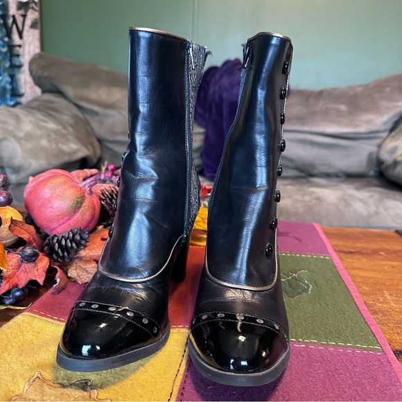 Fluevog Attic Denise Ankle Boot with Buttons in Black - Picture 3 of 13